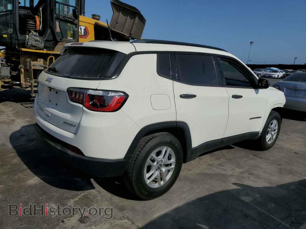 2018 JEEP COMPASS - VIN: 3C4NJCAB3JT124479 - Фото 3