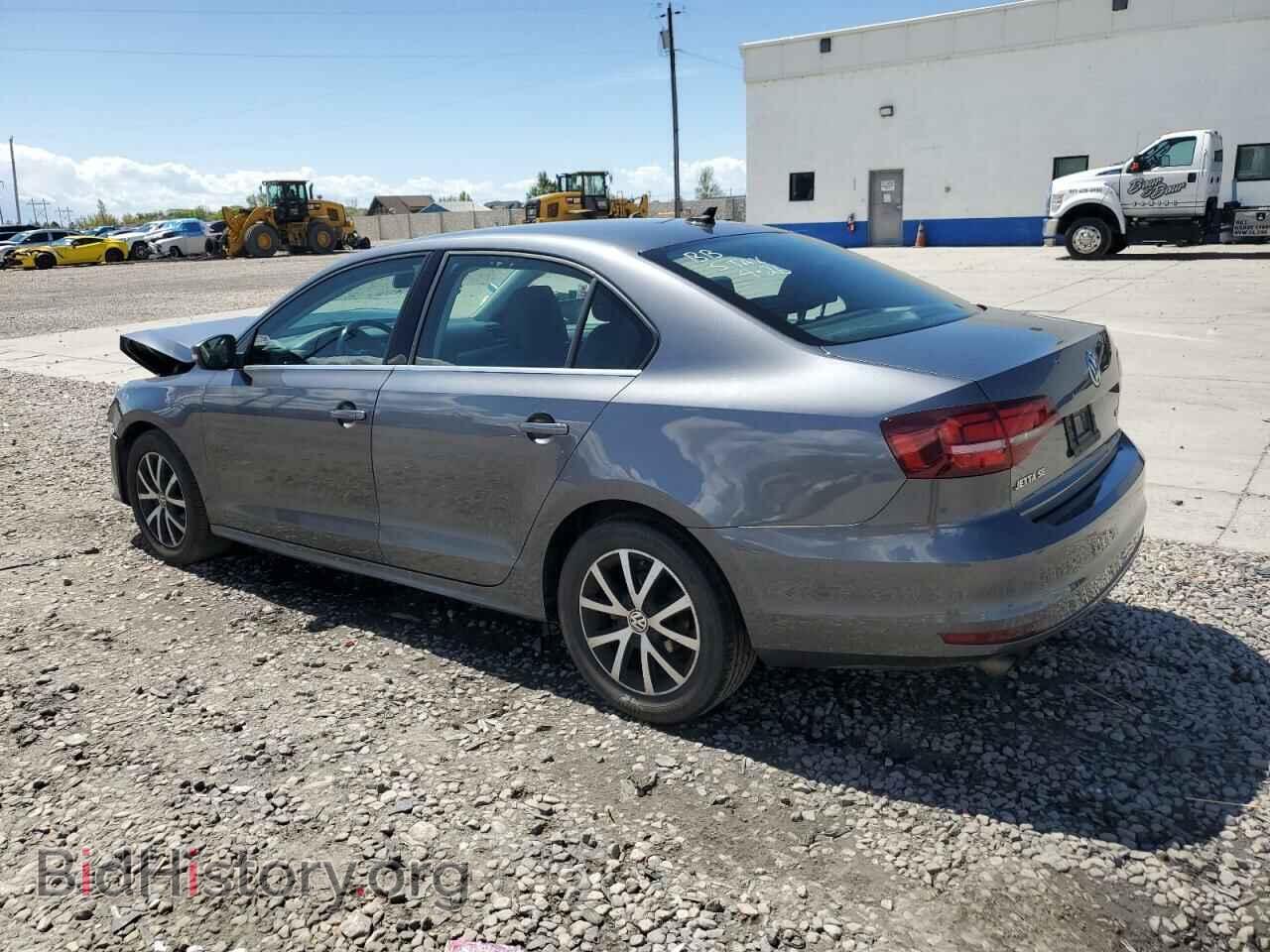 2017 VOLKSWAGEN JETTA - VIN: 3VWDB7AJ1HM395131 - Фото 2