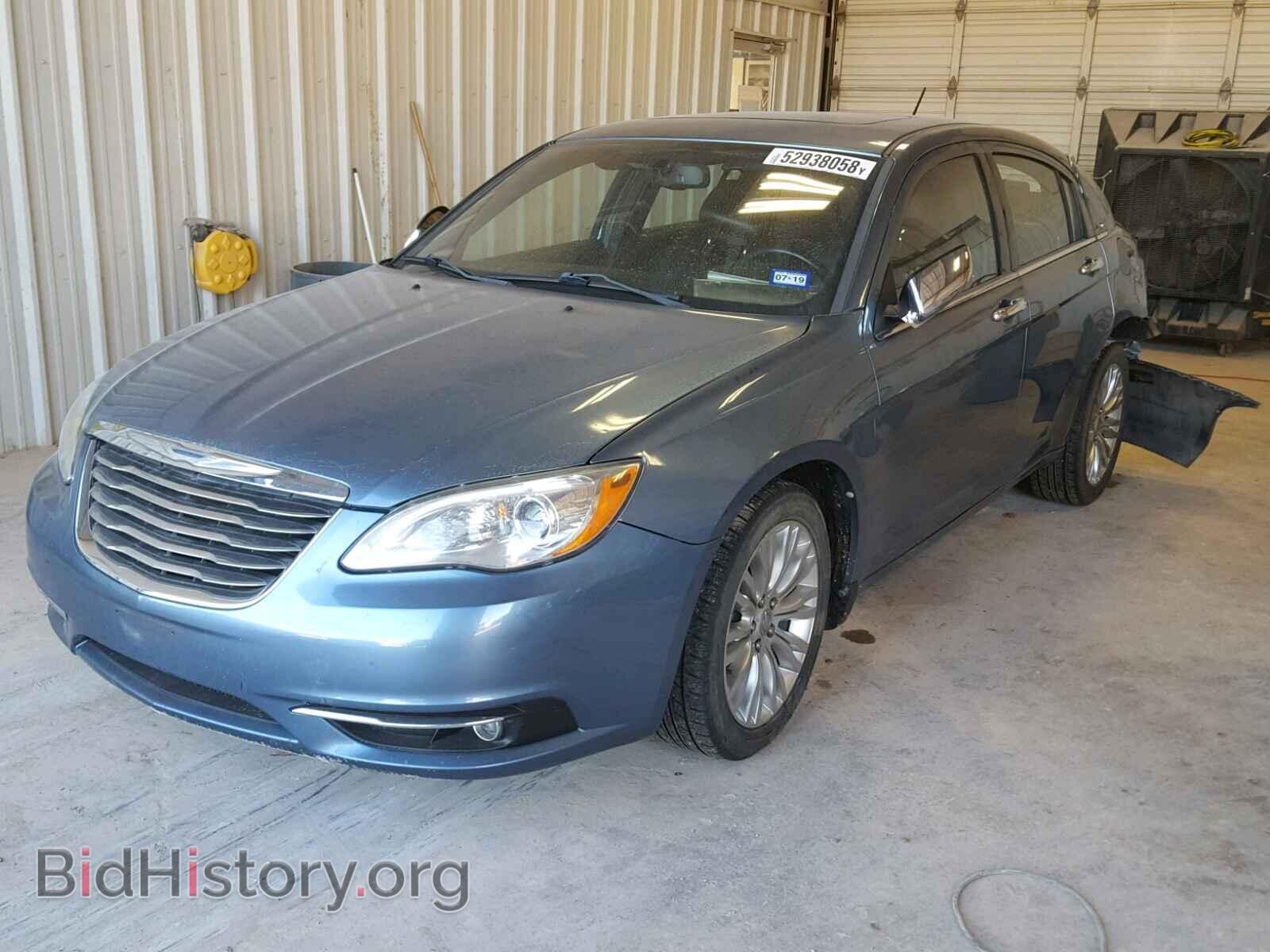 2011 CHRYSLER 200 - VIN: 1C3BC2FG0BN575631 - Фото 2