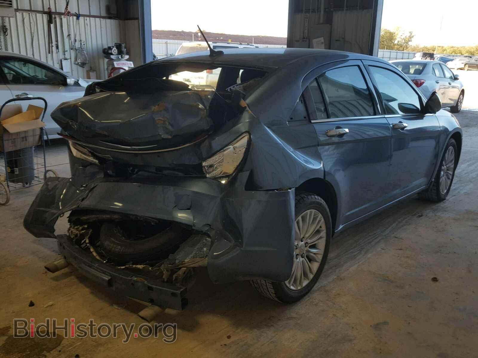 2011 CHRYSLER 200 - VIN: 1C3BC2FG0BN575631 - Фото 4