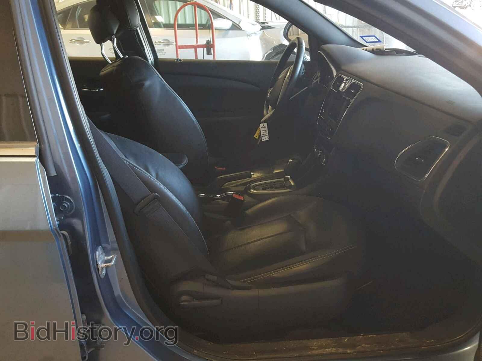 2011 CHRYSLER 200 - VIN: 1C3BC2FG0BN575631 - Фото 5