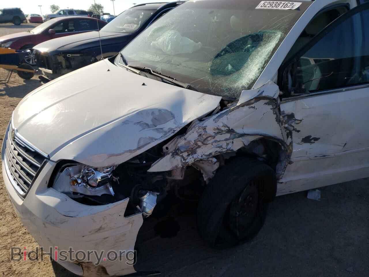 2009 CHRYSLER MINIVAN - VIN: 2A8HR44E39R629253 - Фото 9