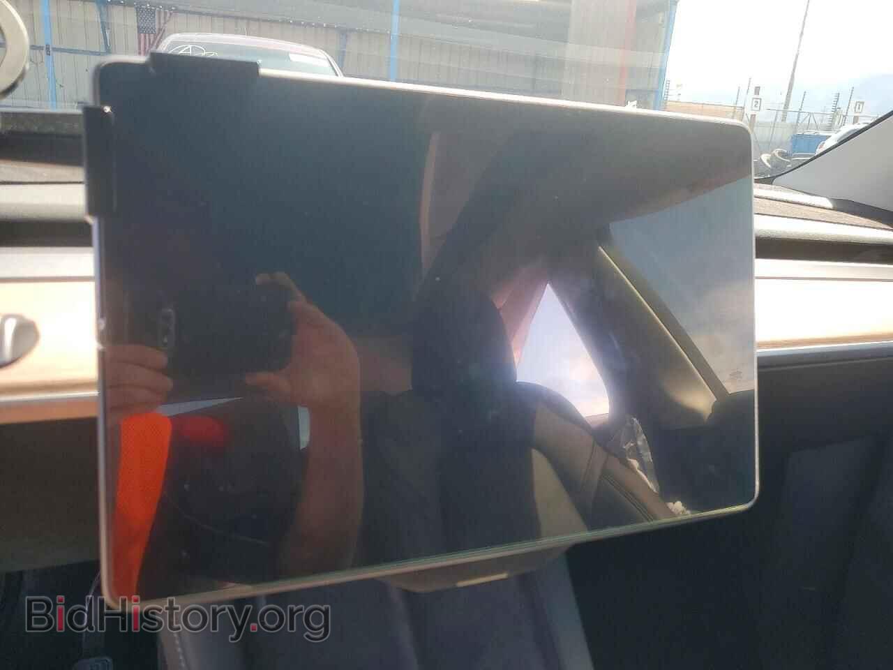 2025 TESLA MODEL Y - VIN: 7SAYGDEE1SF307405 - Photo 9