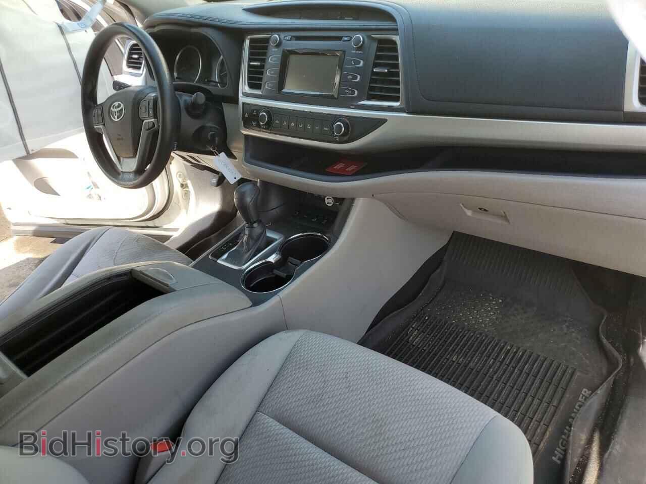 2017 TOYOTA HIGHLANDER - VIN: 5TDBZRFH4HS365872 - Фото 8