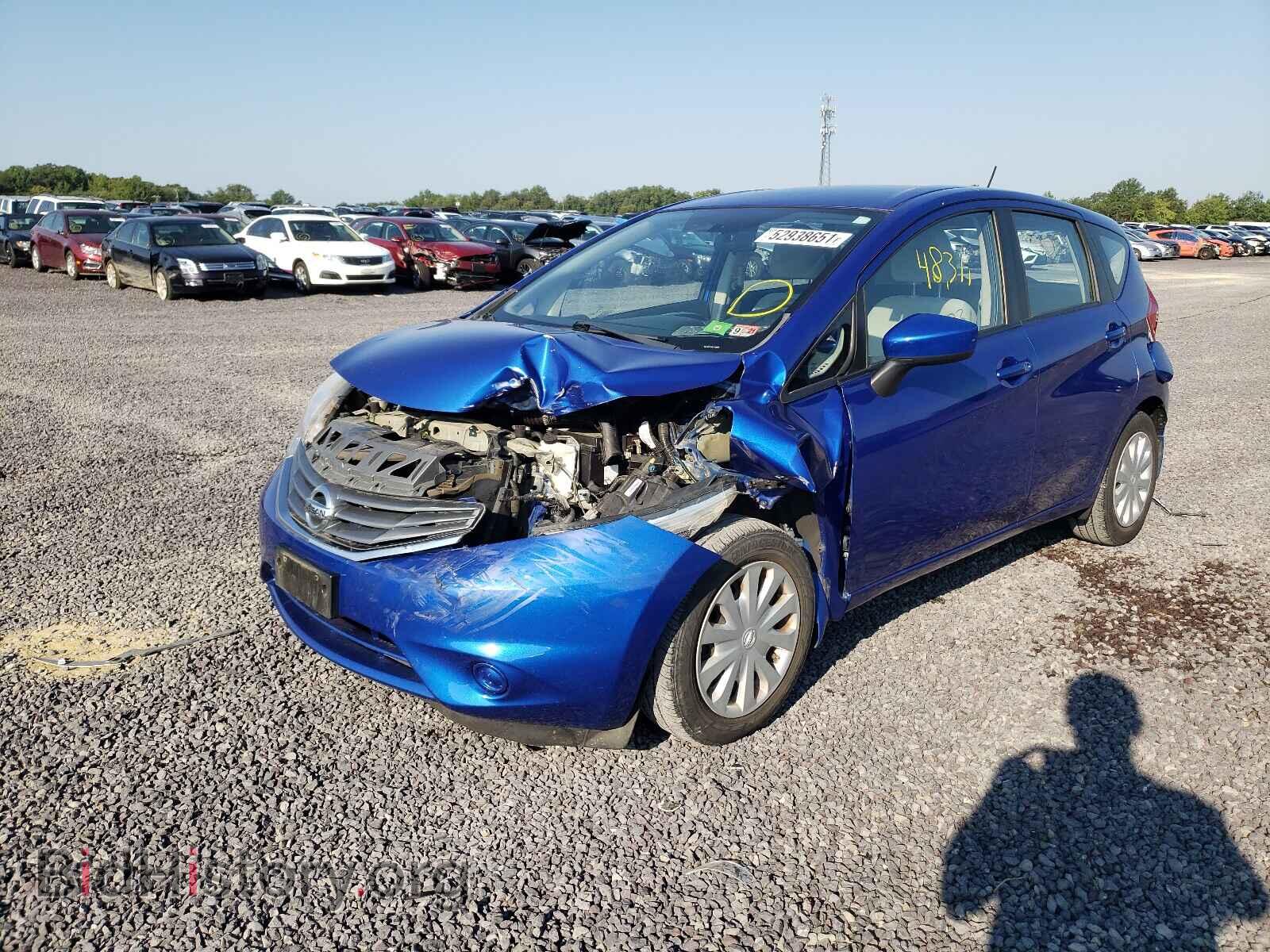 2015 NISSAN VERSA - VIN: 3N1CE2CP8FL351403 - Photo 2