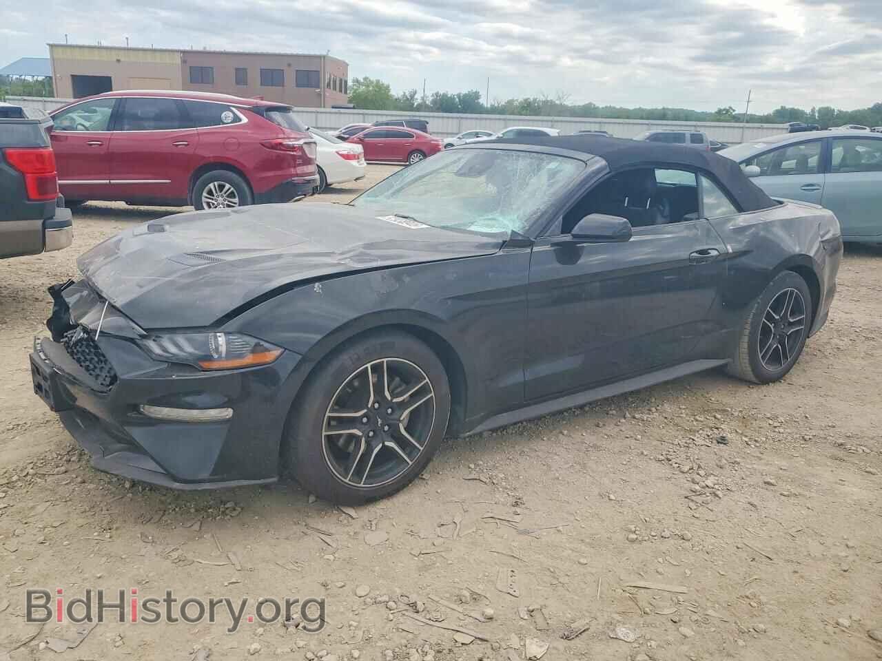Photo 1FATP8UH0N5105225 - FORD MUSTANG 2022