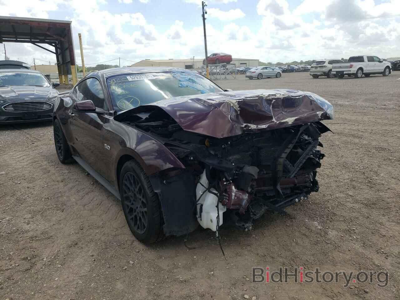 Photo 1FA6P8CF1J5128570 - FORD MUSTANG 2018