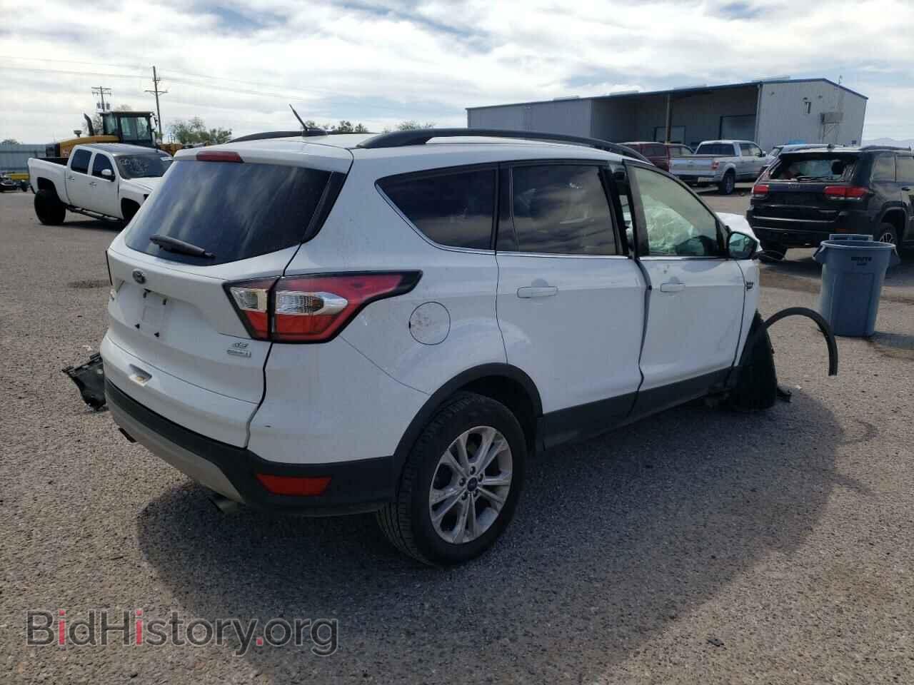 2018 FORD ESCAPE - VIN: 1FMCU0G90JUC63682 - Фото 3
