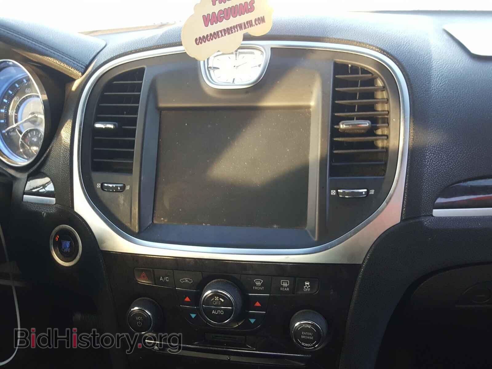 2011 CHRYSLER 300 - VIN: 2C3CA5CG7BH592452 - Фото 9