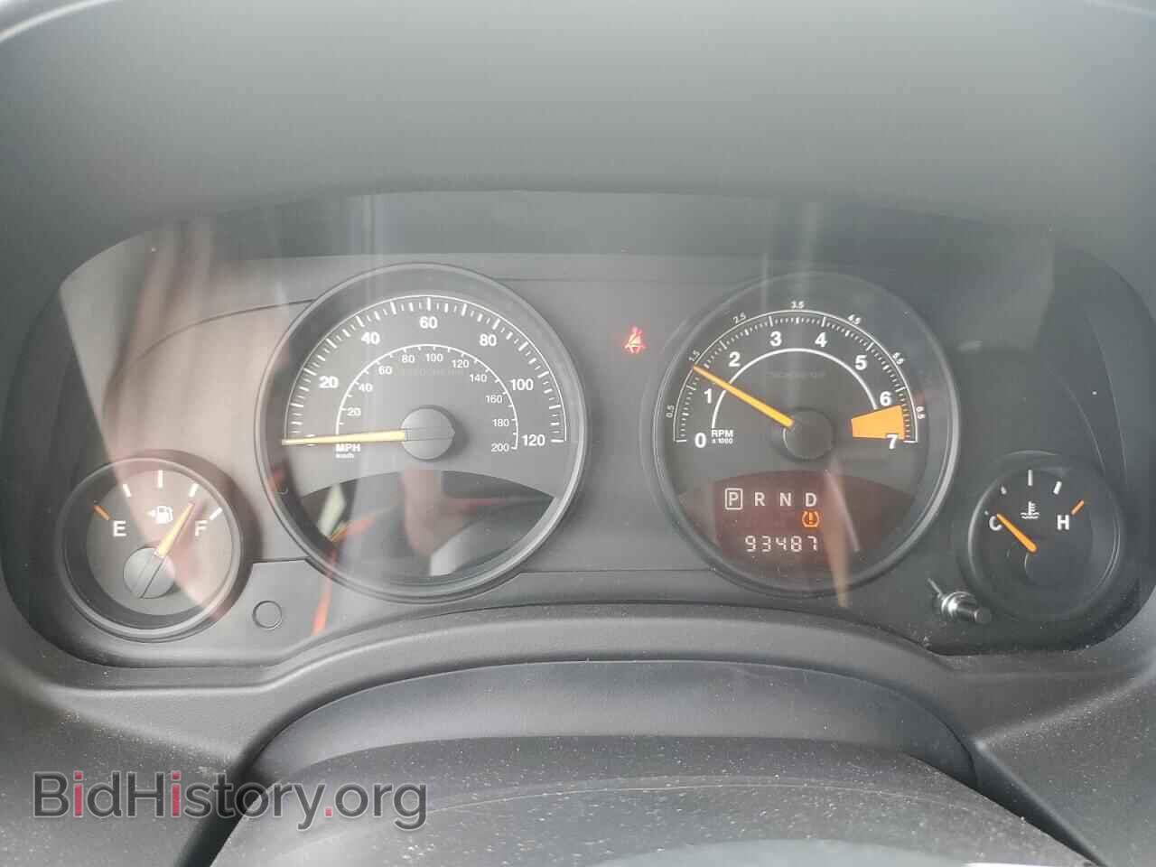 2014 JEEP COMPASS - VIN: 1C4NJCBB0ED865621 - Photo 9