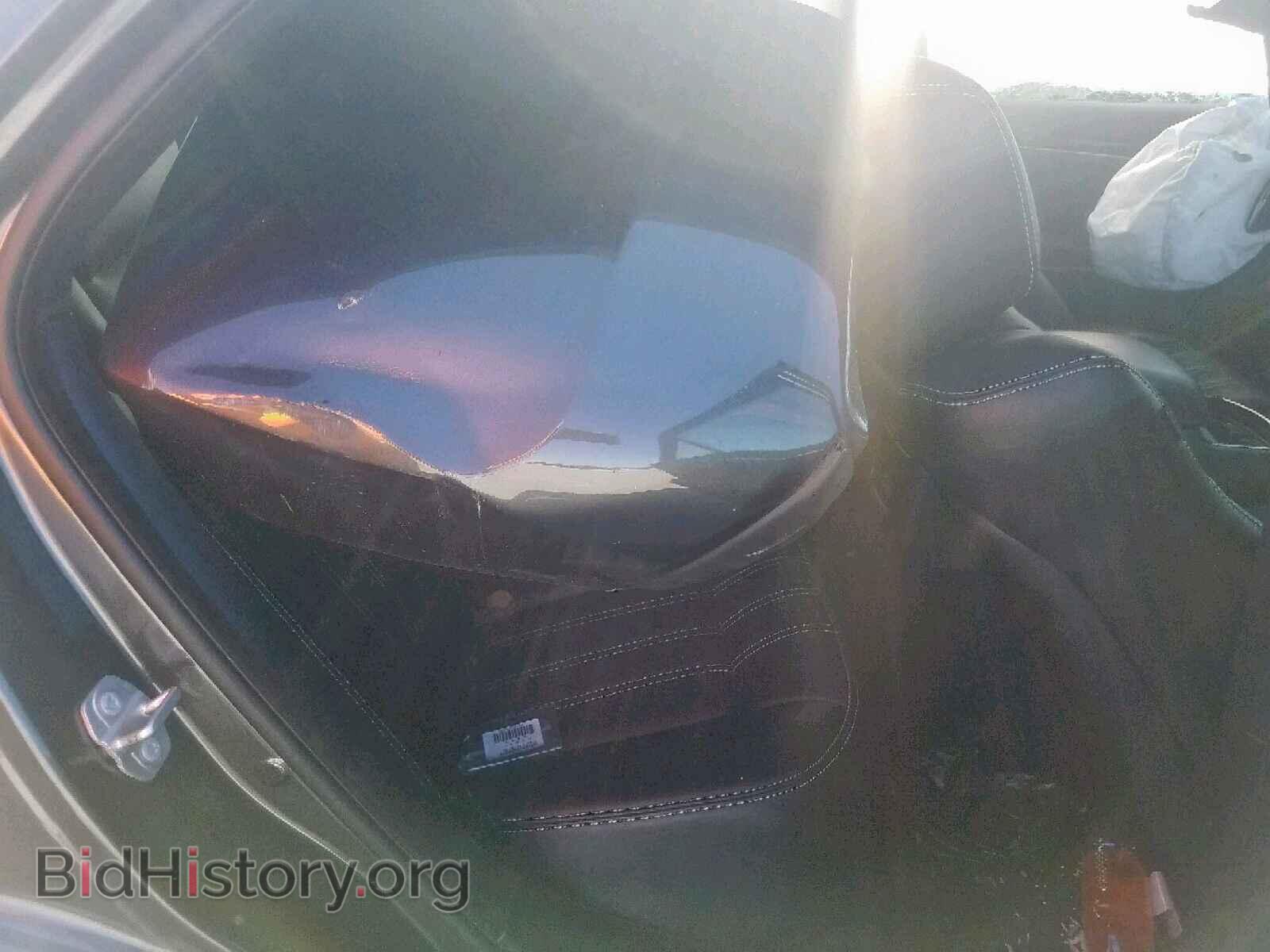 2019 CHRYSLER 300 - VIN: 2C3CCABG0KH555540 - Фото 6