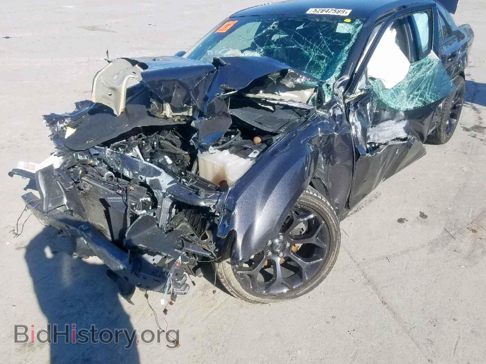 2019 CHRYSLER 300 - VIN: 2C3CCABG0KH555540 - Фото 9
