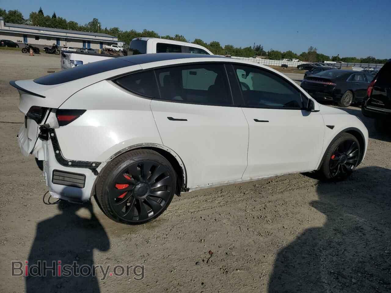 2022 TESLA MODEL Y - VIN: 7SAYGDEF5NF389815 - Фото 3