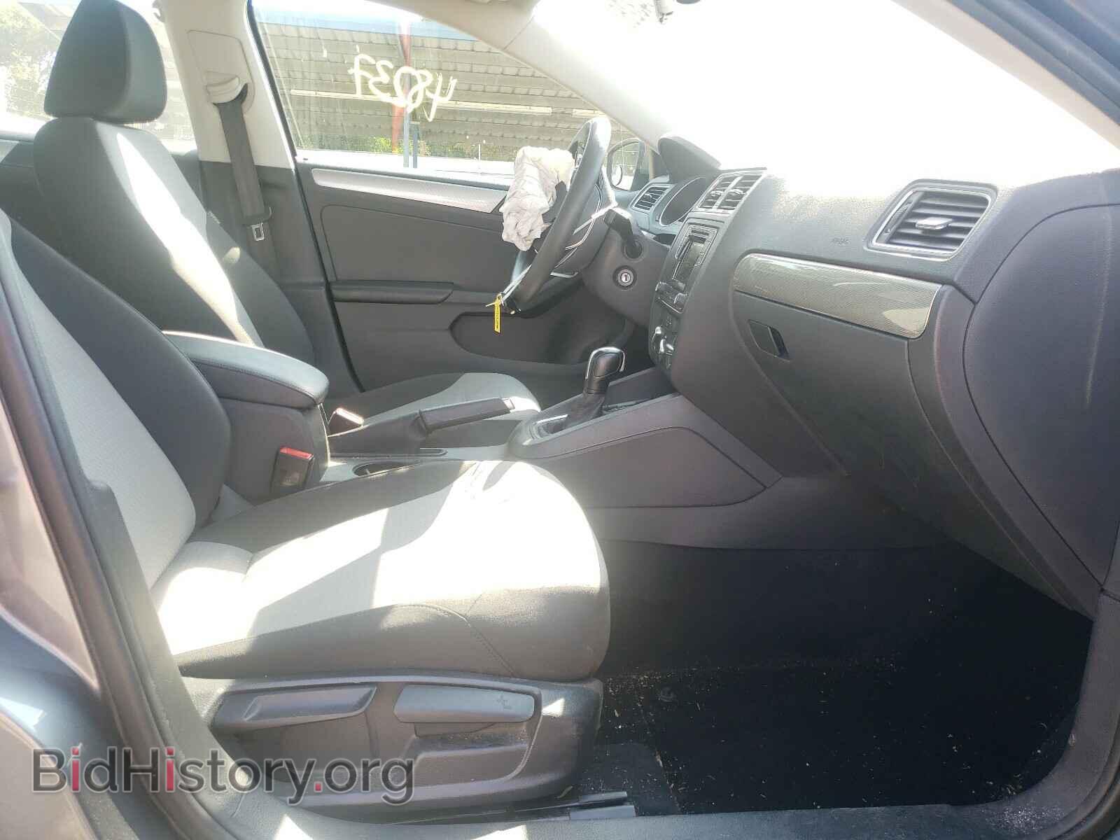 2017 VOLKSWAGEN JETTA - VIN: 3VW2B7AJ3HM330109 - Photo 5