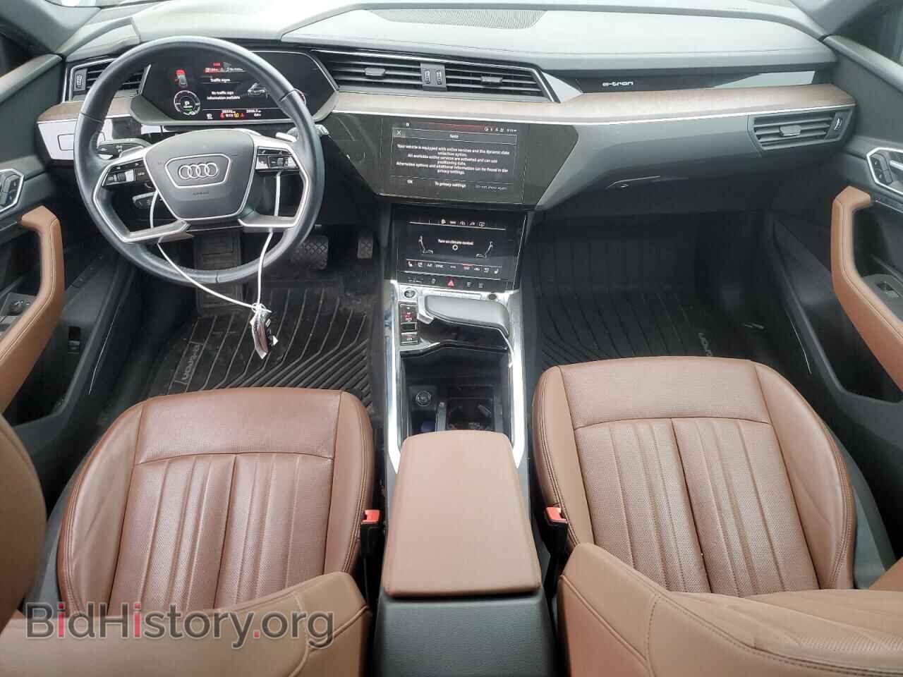 2021 AUDI E-TRON - VIN: WA1LAAGE7MB011065 - Фото 8