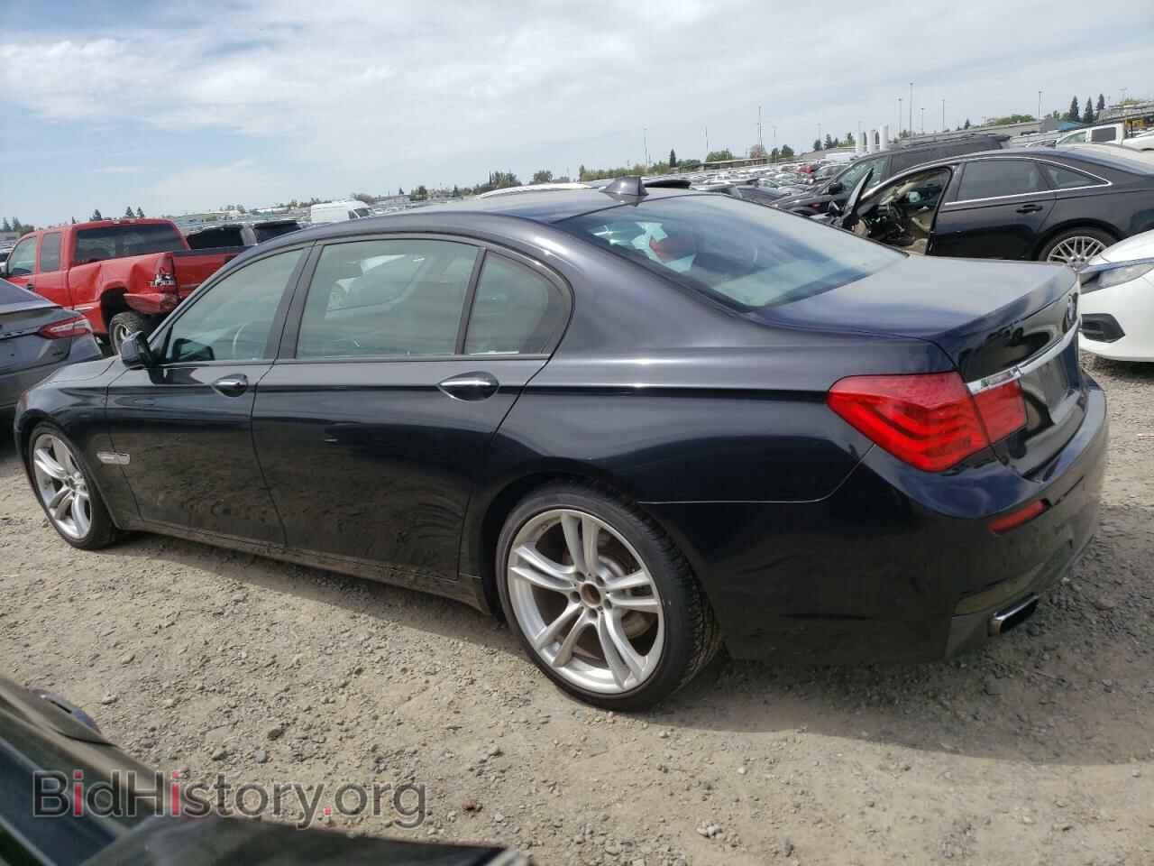 2012 BMW 7 SERIES - VIN: WBAKB4C5XCC576227 - Фото 2
