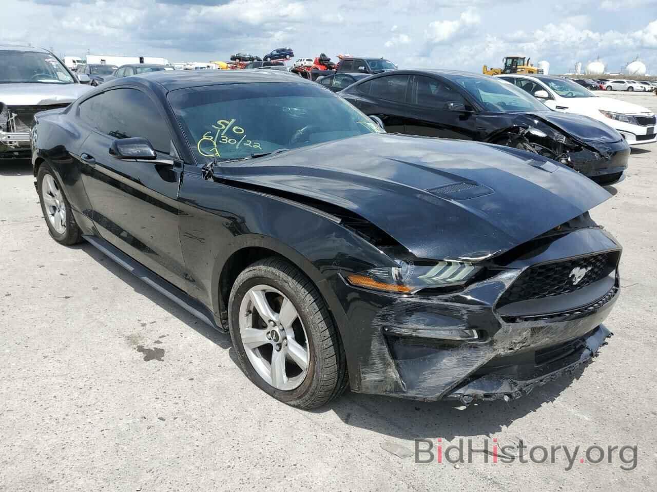 Photo 1FA6P8TH6J5183016 - FORD MUSTANG 2018