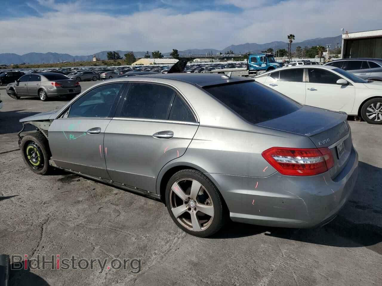 2011 MERCEDES-BENZ E-CLASS - VIN: WDDHF5GB6BA331173 - Фото 2