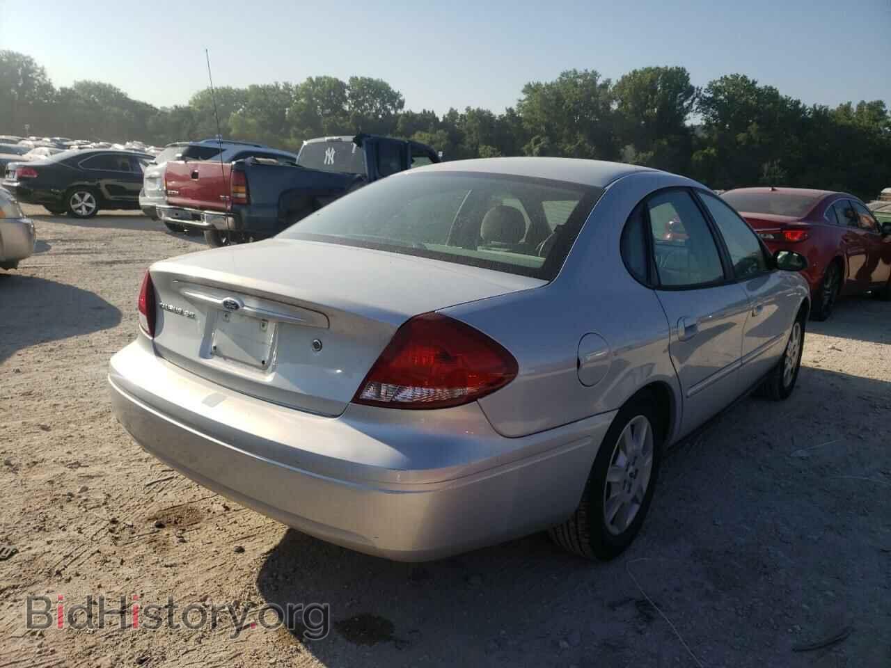 2006 FORD TAURUS - VIN: 1FAFP53U16A225425 - Фото 4