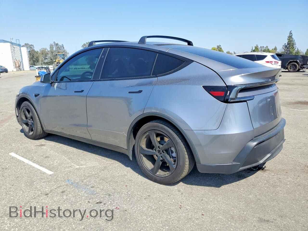 2026 TESLA MODEL Y - VIN: 7SAYGDEDXTF406393 - Фото 2