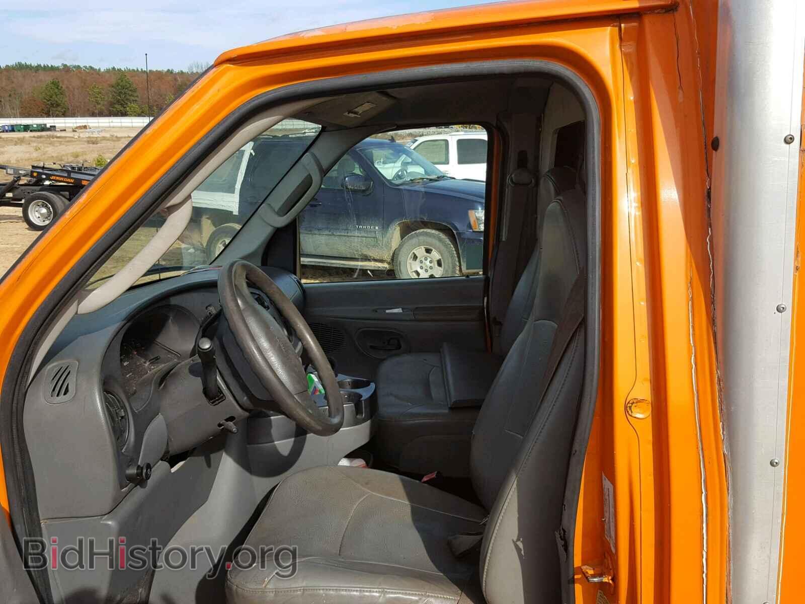 2008 FORD ECONOLINE - VIN: 1FDSE35P28DB04524 - Фото 5