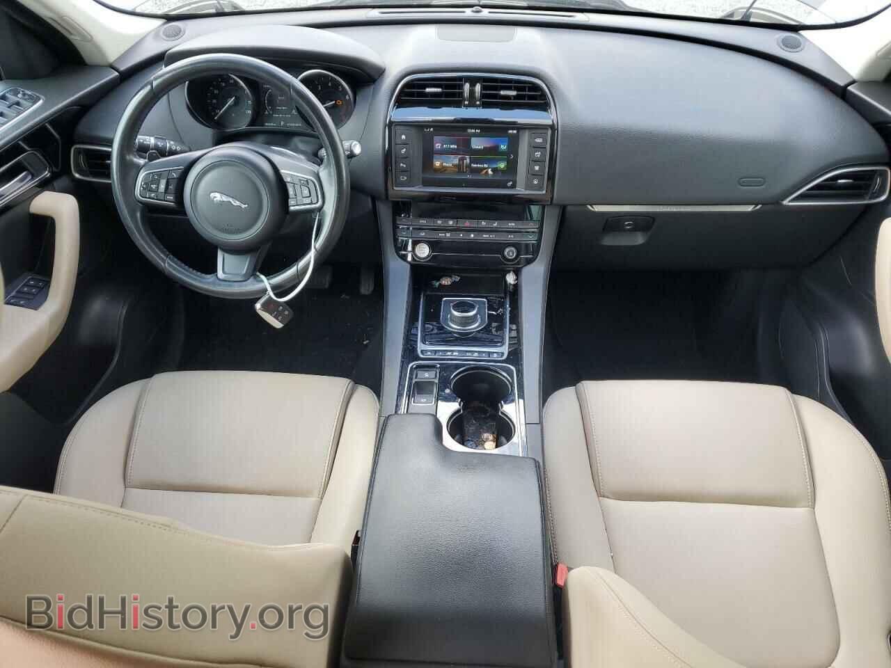 2017 JAGUAR F-PACE - VIN: SADCJ2BVXHA059128 - Фото 8