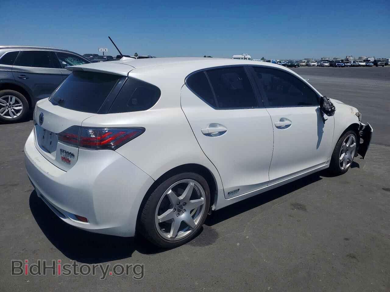 2011 LEXUS CT 200 - VIN: JTHKD5BH8B2039101 - Photo 3