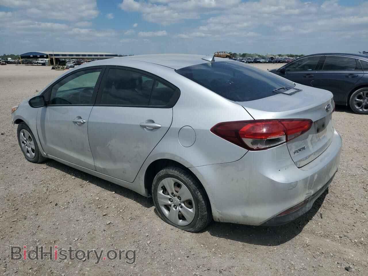 2017 KIA FORTE - VIN: 3KPFK4A76HE088496 - Фото 2