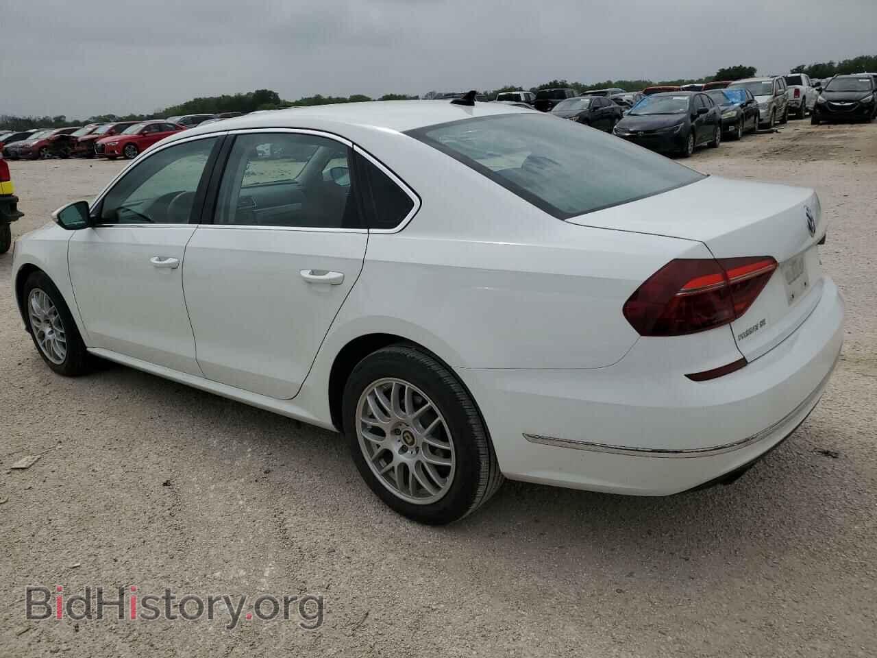 2018 VOLKSWAGEN PASSAT - VIN: 1VWBA7A34JC009921 - Фото 2