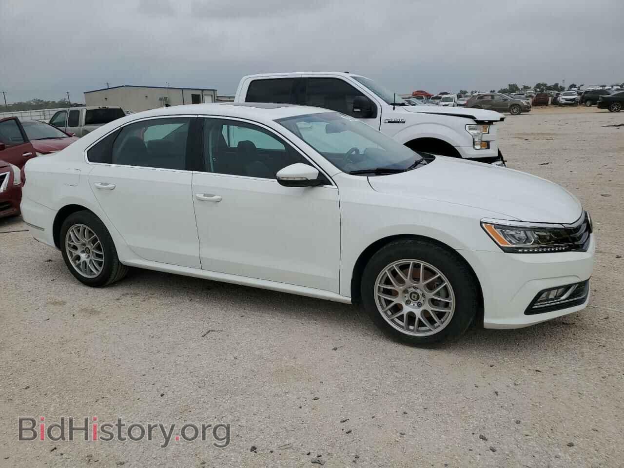2018 VOLKSWAGEN PASSAT - VIN: 1VWBA7A34JC009921 - Фото 4