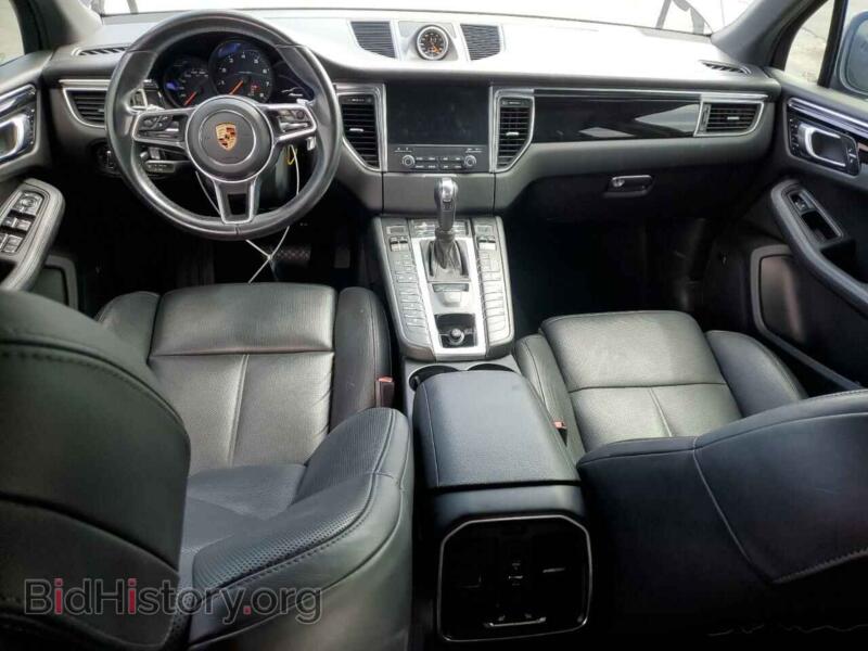 2018 Porsche MACAN (VIN WP1AA2A59JLB15055) — photo 8 of 13