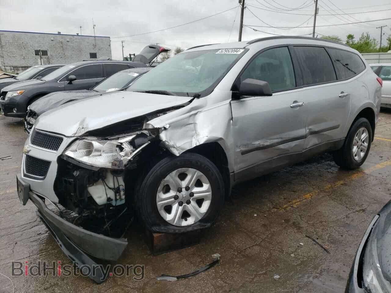 Фотография 1GNKRFED2CJ301498 - CHEVROLET TRAVERSE 2012