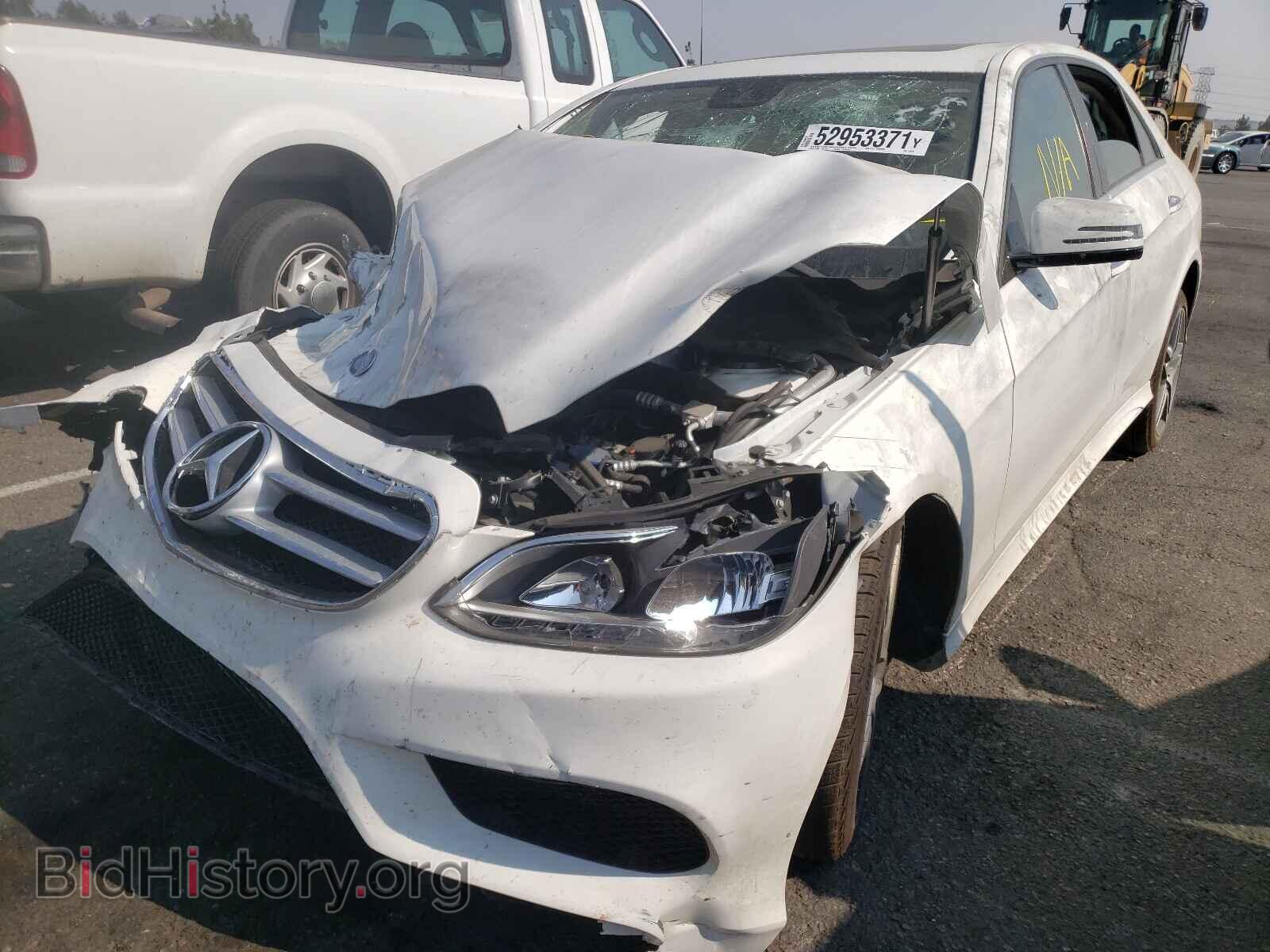 2016 MERCEDES-BENZ E-CLASS - VIN: WDDHF8JB8GB193972 - Фото 2