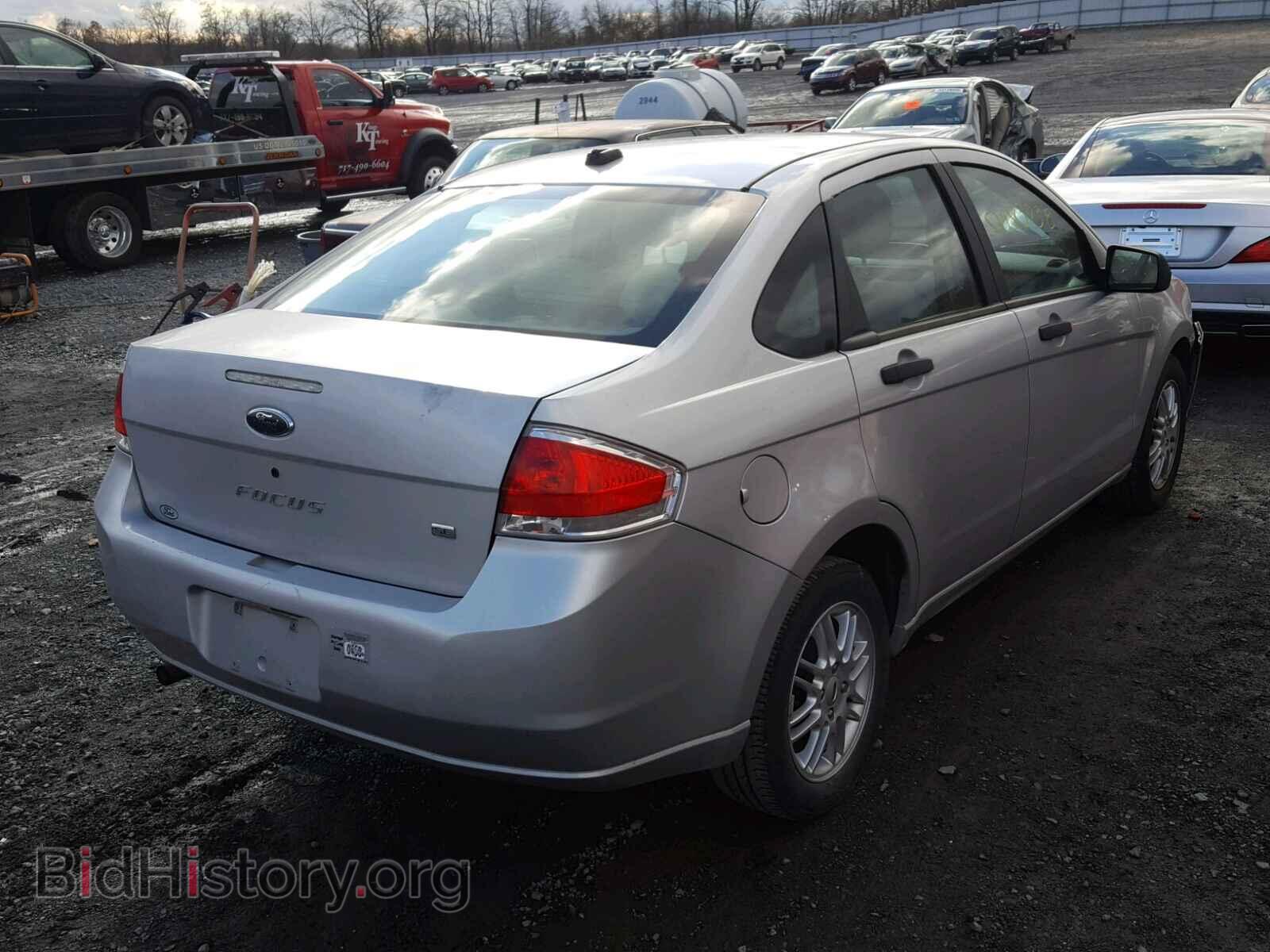 2009 FORD FOCUS - VIN: 1FAHP35N29W246018 - Фото 4