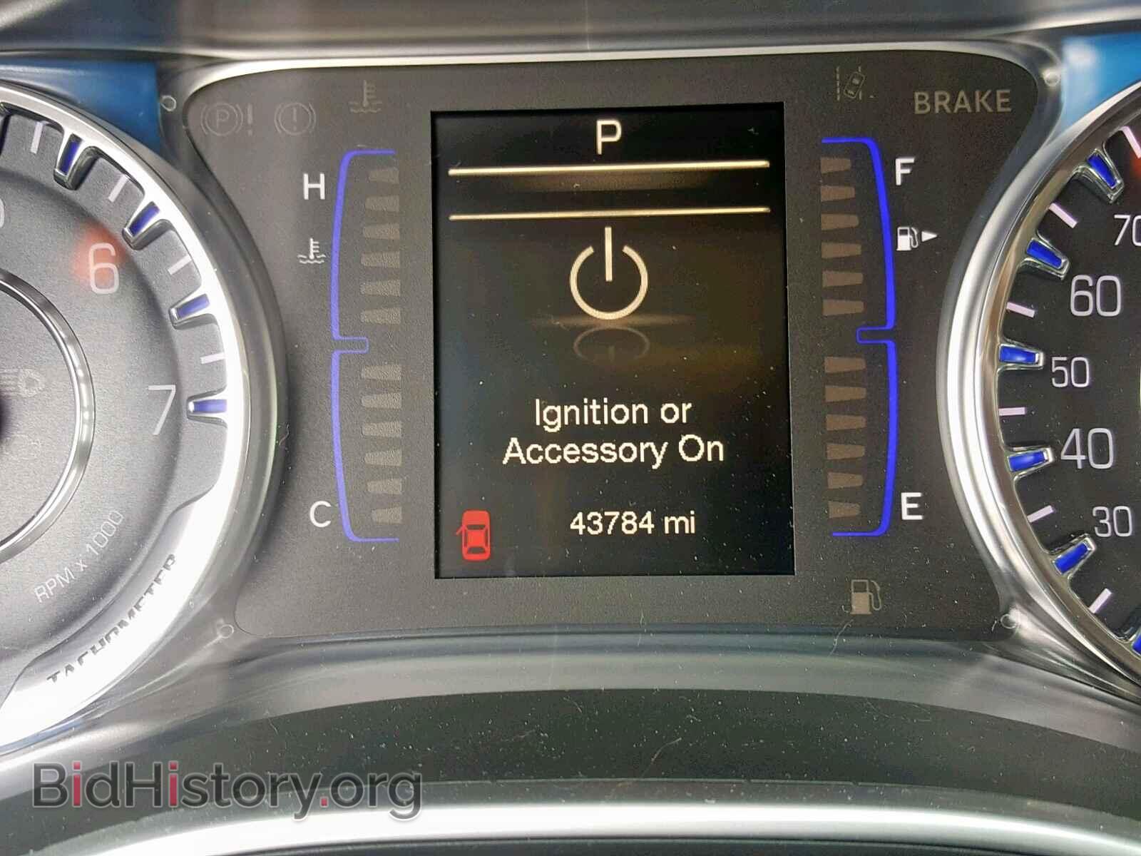 2016 CHRYSLER 200 - VIN: 1C3CCCAB3GN150045 - Фото 8
