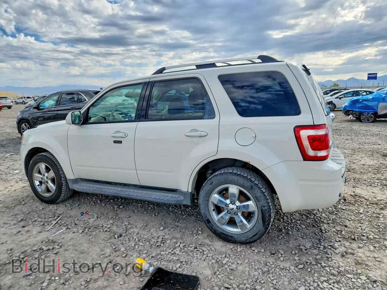 2011 FORD ESCAPE - VIN: 1FMCU9EG1BKB52982 - Фото 2