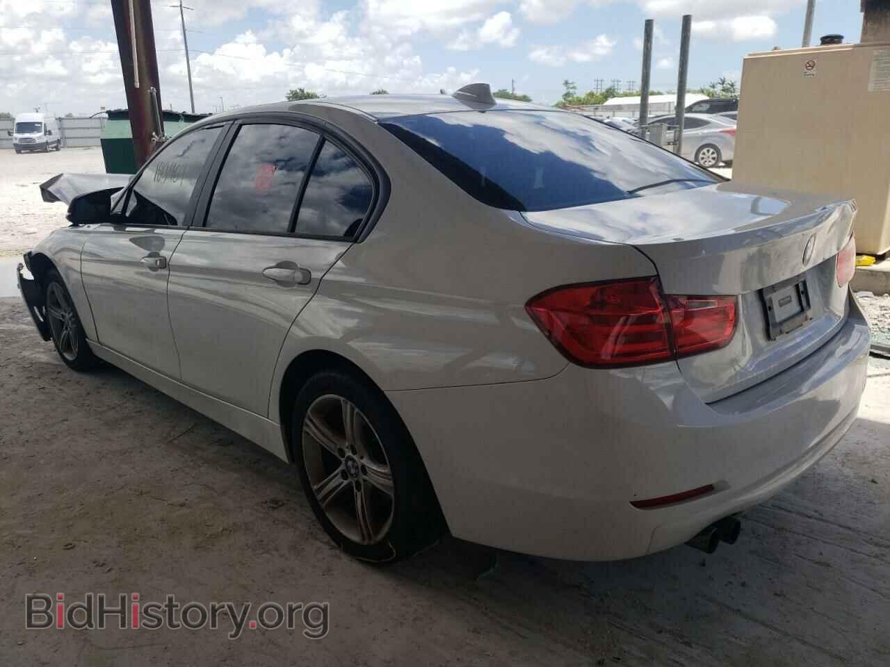 2013 BMW 3 SERIES - VIN: WBA3A5C56DF358895 - Фото 3