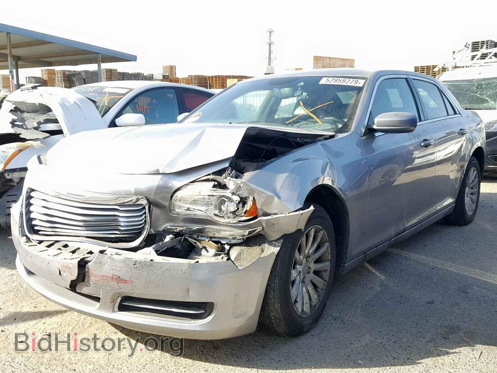 2013 CHRYSLER 300 - VIN: 2C3CCAAG9DH627002 - Фото 2
