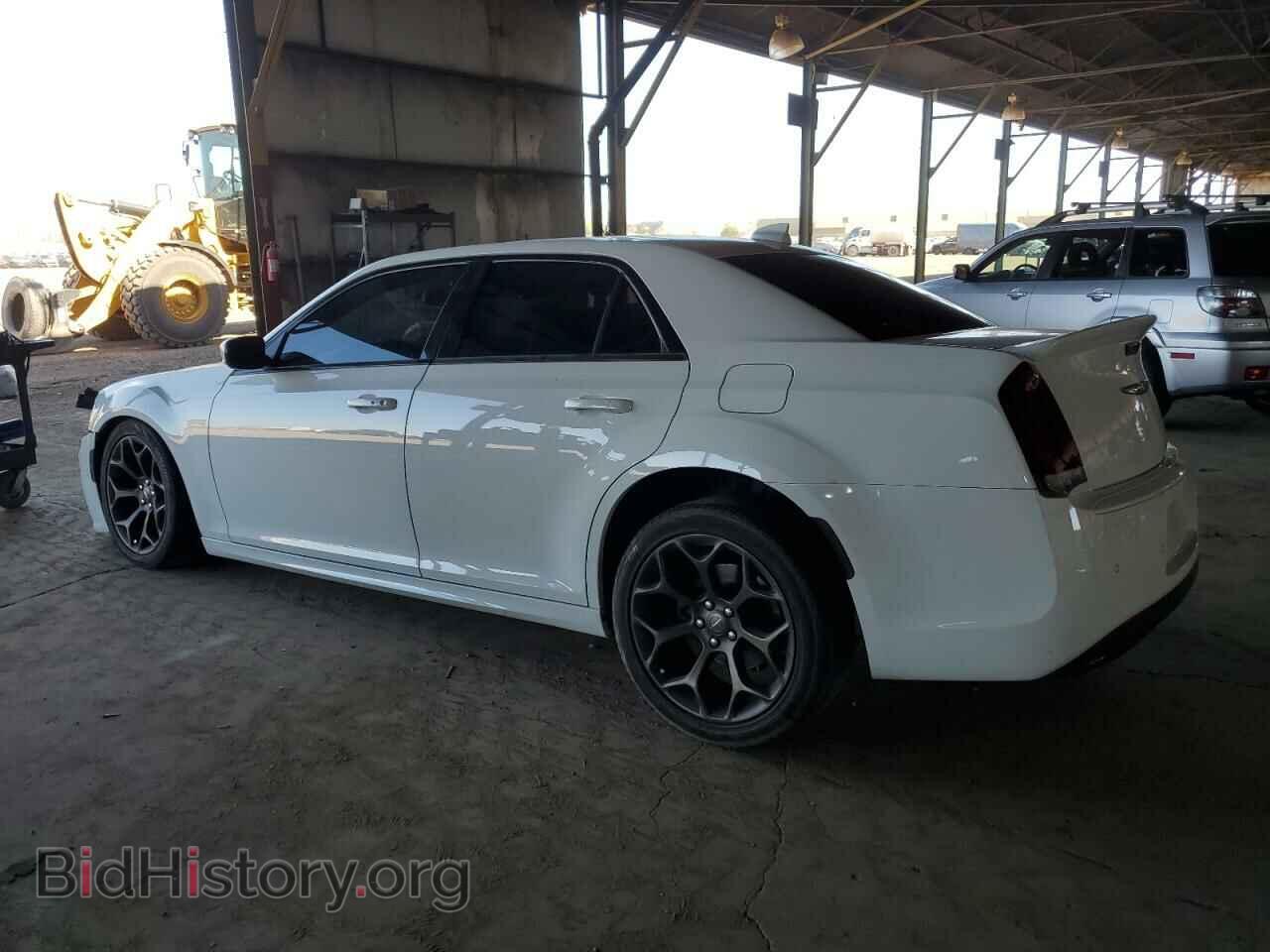 2017 CHRYSLER 300 - VIN: 2C3CCABG8HH630977 - Фото 2