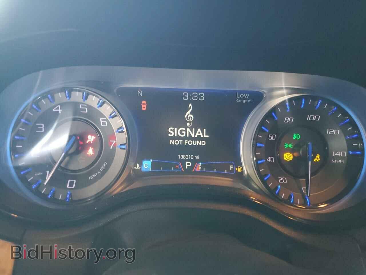 2017 CHRYSLER 300 - VIN: 2C3CCABG8HH630977 - Фото 9