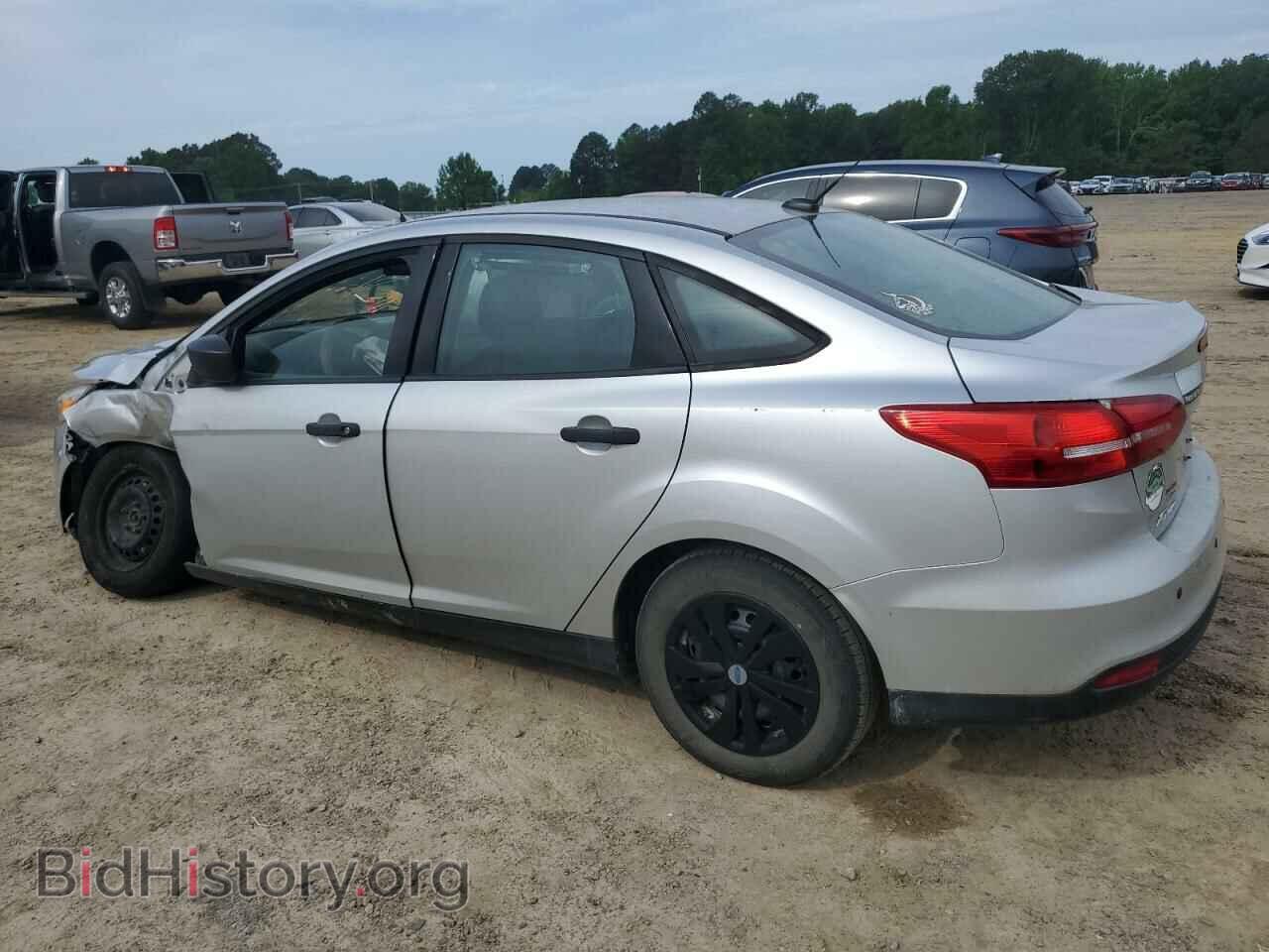 2017 FORD FOCUS - VIN: 1FADP3E24HL205880 - Photo 2