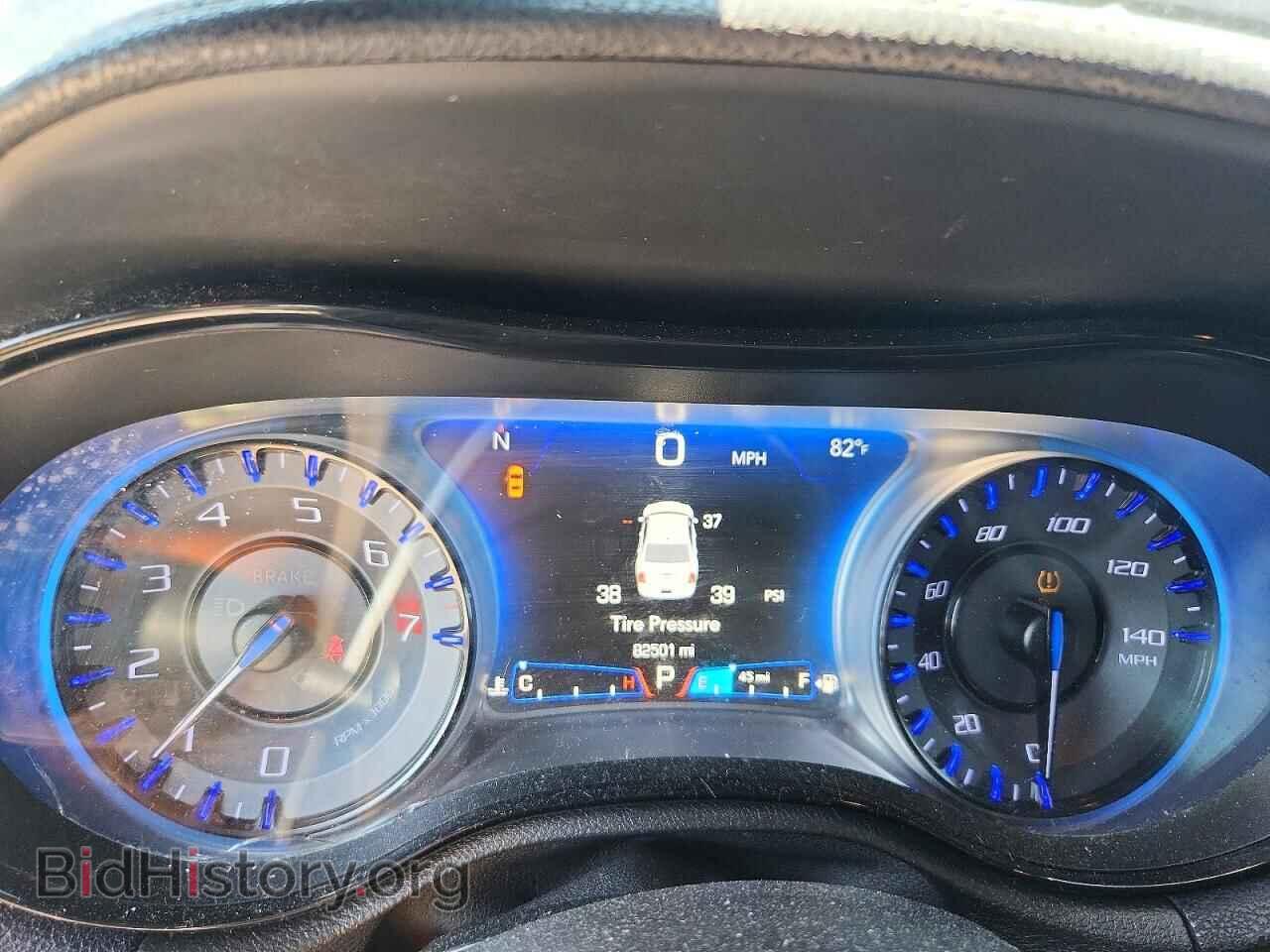 2015 CHRYSLER 300 - VIN: 2C3CCABG2FH876081 - Photo 9