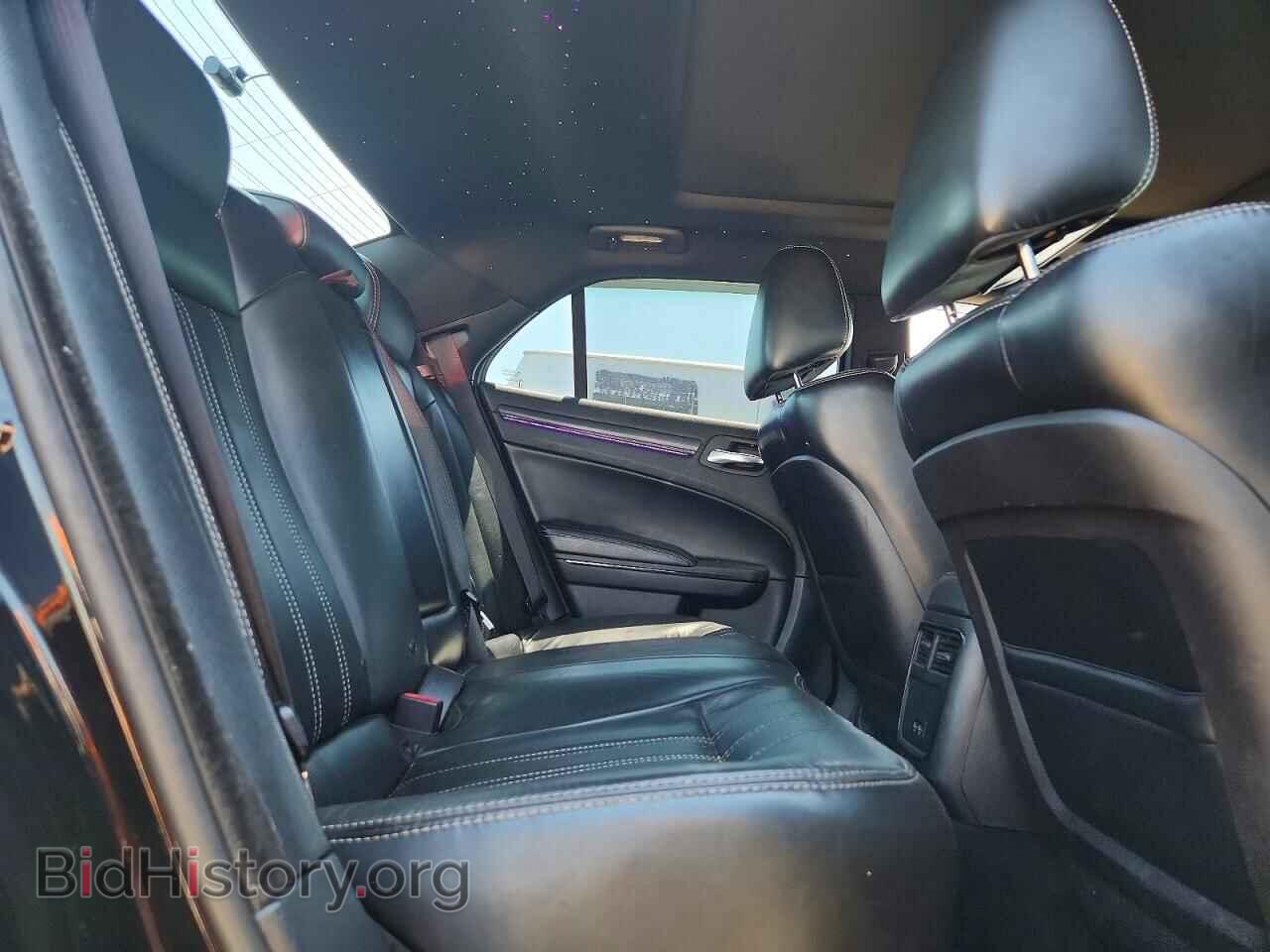 2015 CHRYSLER 300 - VIN: 2C3CCABG2FH876081 - Photo 10