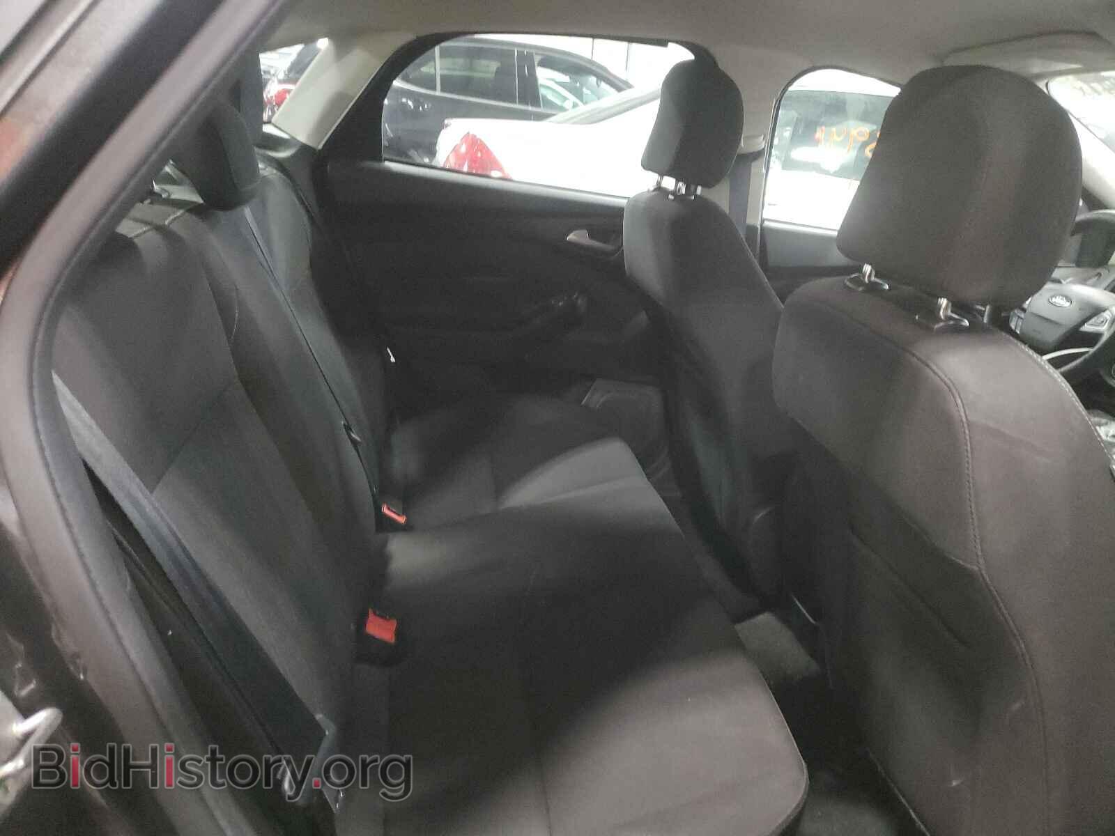 2017 FORD FOCUS - VIN: 1FADP3F2XHL272451 - Photo 6