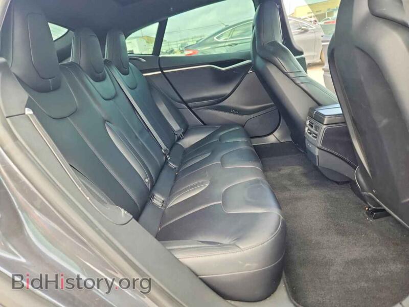 2016 Tesla MODEL S (VIN 5YJSA1E20GF175463) — photo 10 of 14