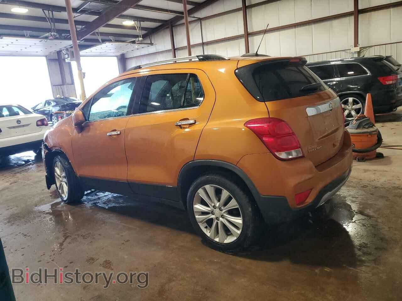 2017 CHEVROLET TRAX - VIN: 3GNCJRSB6HL184766 - Фото 2