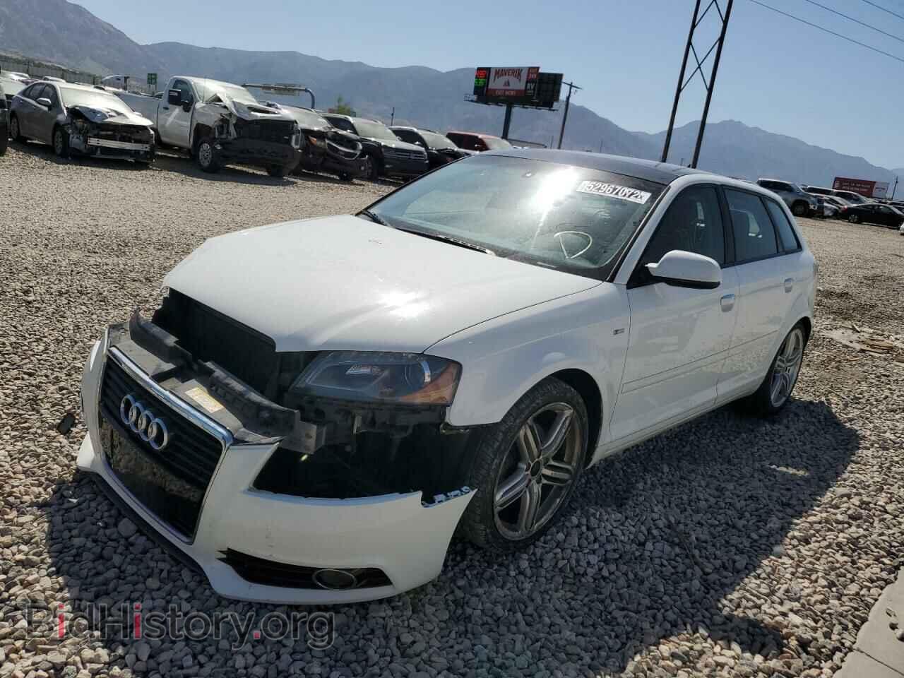 2013 AUDI A3 - VIN: WAUKJAFM8DA020144 - Фото 2