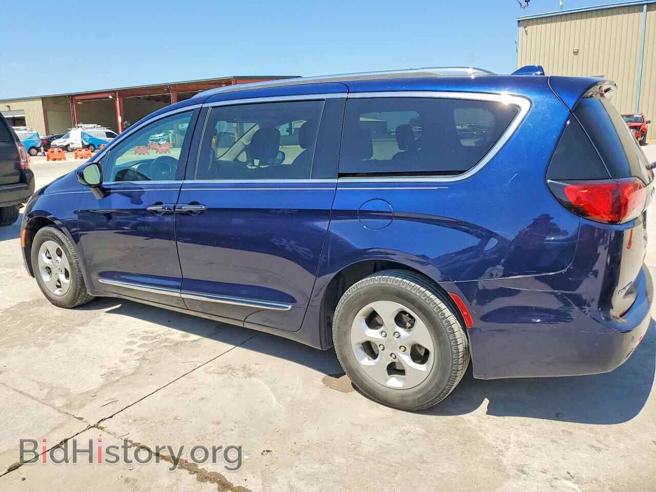 2017 CHRYSLER PACIFICA - VIN: 2C4RC1EG8HR722702 - Фото 2