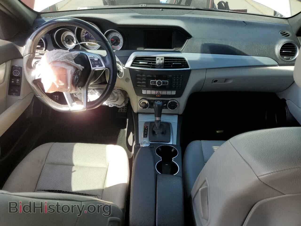 2012 MERCEDES-BENZ C-CLASS - VIN: WDDGF4HB2CR235015 - Фото 8