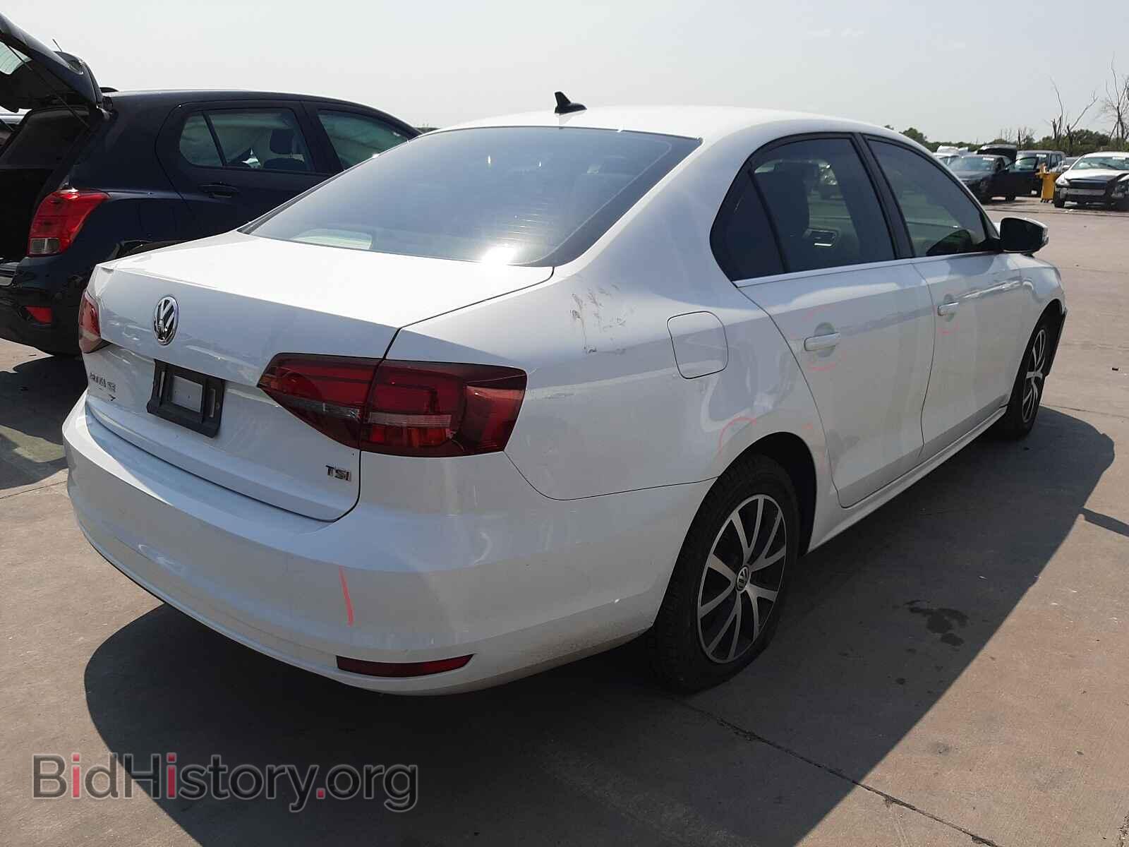 2017 VOLKSWAGEN JETTA - VIN: 3VWDB7AJ0HM380328 - Фото 4